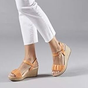 VIONIC Hoola Aileen Crocodile  Strap Wedge Comfort Melon Sandals Women’s Sz 9.5